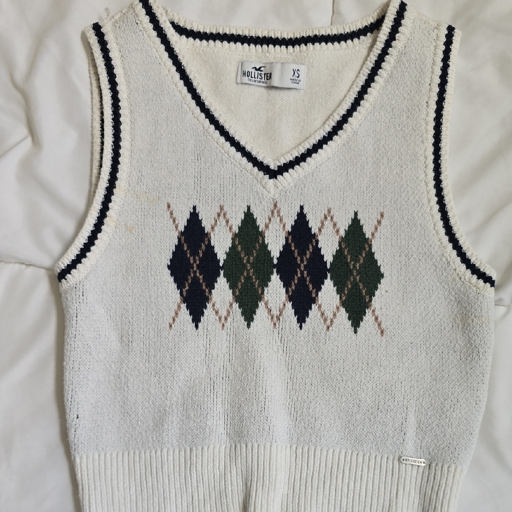 Hollister White Argyle Knit Vest